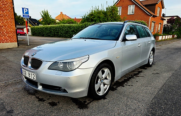 BMW 530d 2 of 5