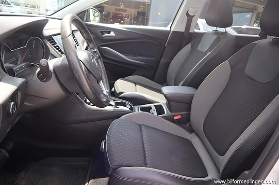 Opel Grandland X 4 of 5