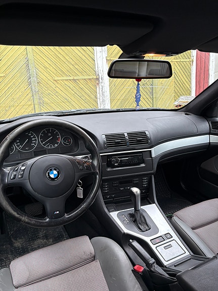 BMW 525i 4 of 4