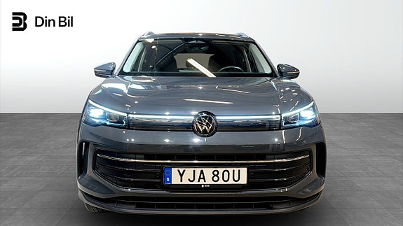 Volkswagen Tiguan 4 of 5