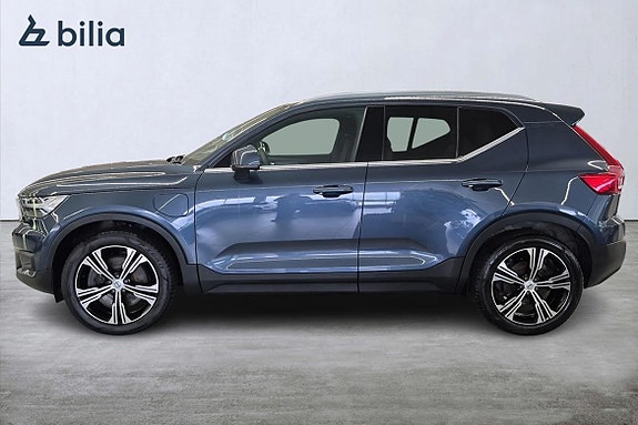 Volvo XC40 4 of 5
