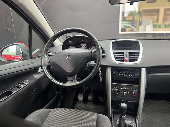 Peugeot 207 6 of 7