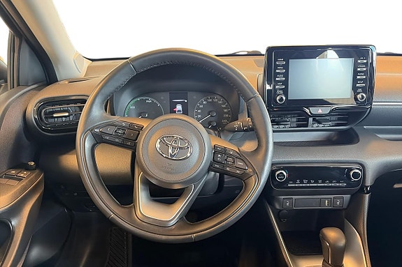 Toyota Yaris 8 of 14
