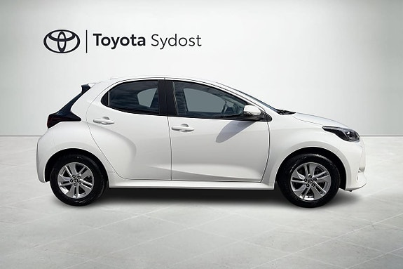 Toyota Yaris 11 of 14
