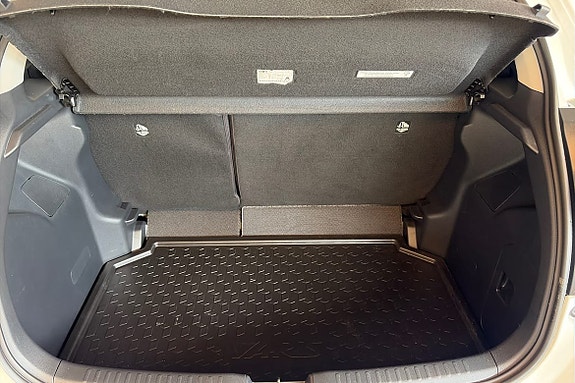 Toyota Yaris 9 of 14