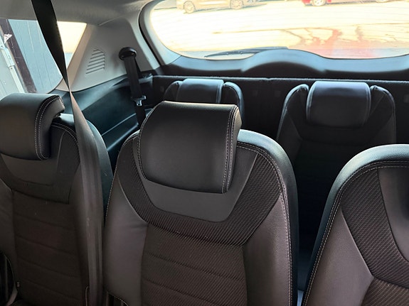 Ford S-MAX 10 of 18