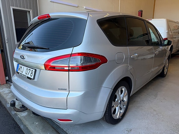 Ford S-MAX 4 of 5