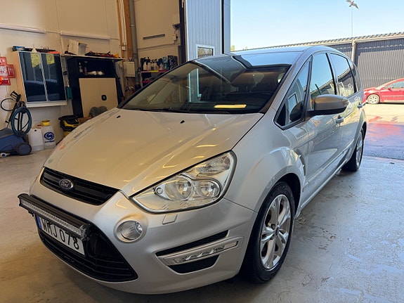 Ford S-MAX 6 of 18