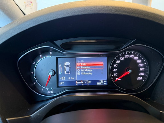 Ford S-MAX 9 of 18