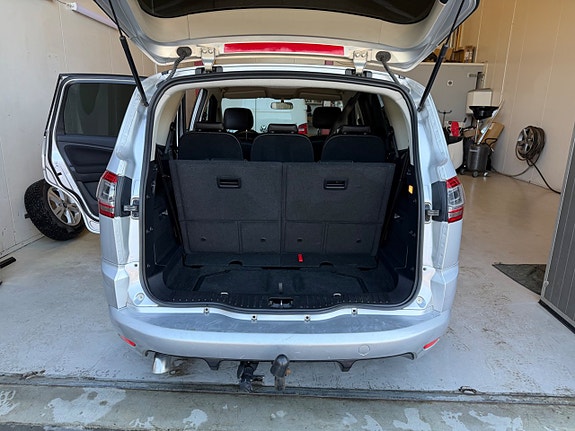 Ford S-MAX 12 of 18