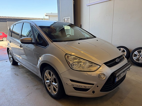 Ford S-MAX 2 of 5