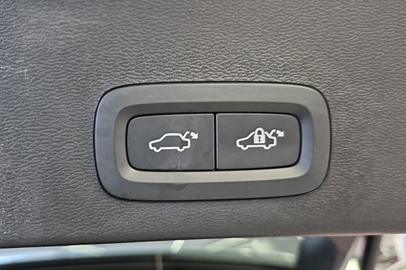 Volvo EX40 22 of 23
