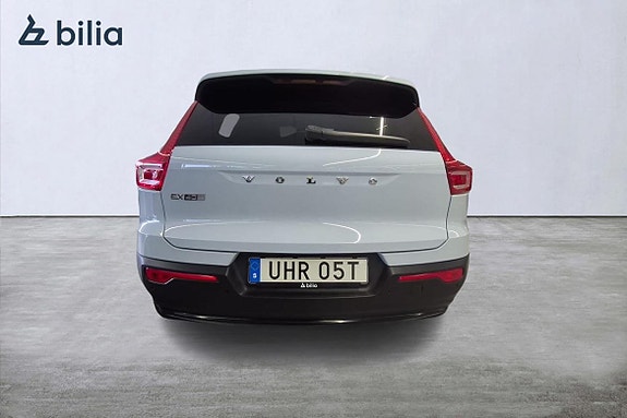 Volvo EX40 6 of 23