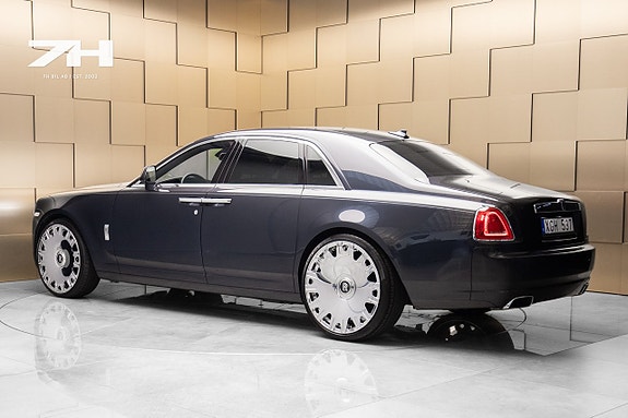 Rolls Royce Ghost 3 of 5