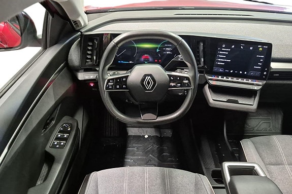 Renault Megane E-Tech 11 of 22