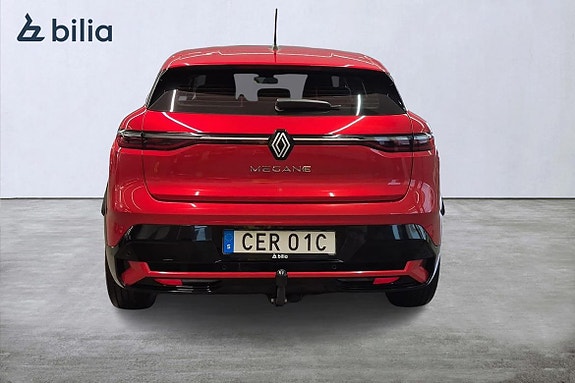Renault Megane E-Tech 5 of 22