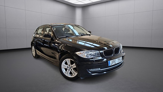 BMW 118d 4 of 5