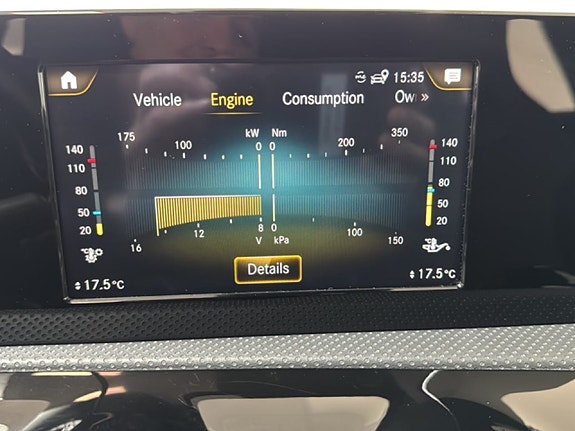 Mercedes-Benz A200 11 of 22