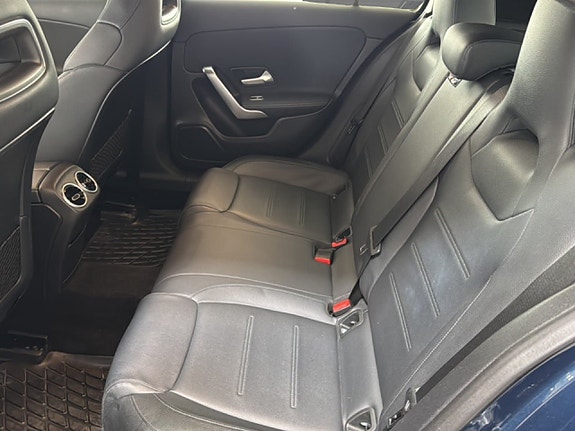 Mercedes-Benz A200 9 of 22