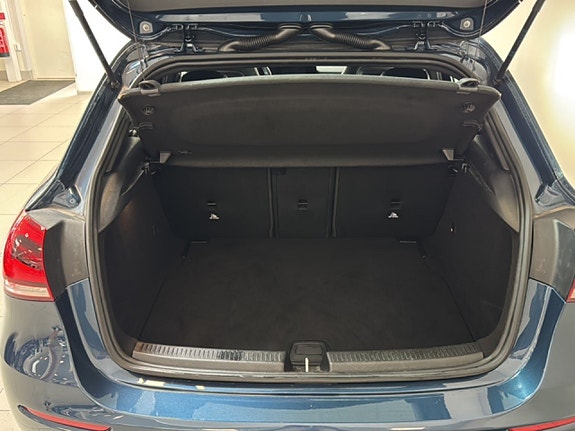 Mercedes-Benz A200 14 of 22