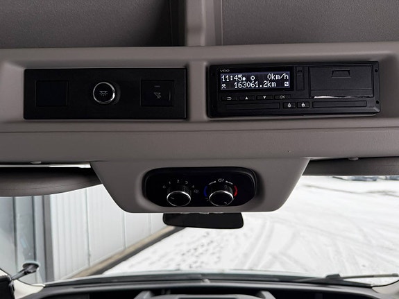 Ford Transit 11 of 12