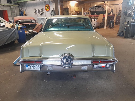 Chrysler Imperial 6 of 16