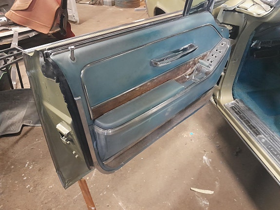 Chrysler Imperial 7 of 16