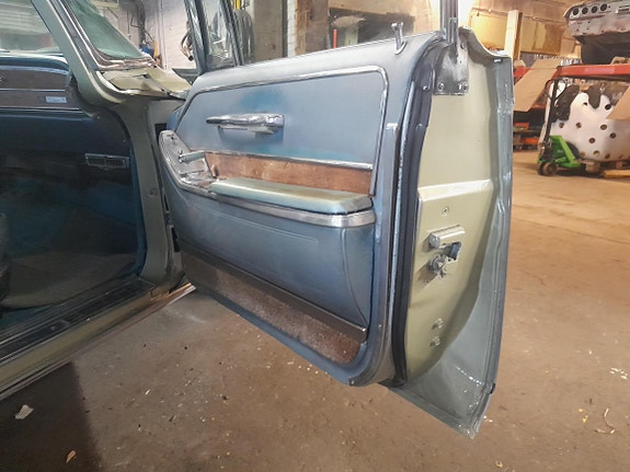 Chrysler Imperial 12 of 16