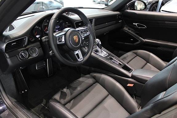 Porsche 911 3 of 5