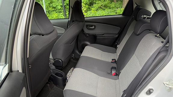 Toyota Yaris 6 of 11