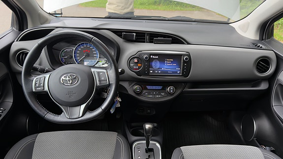 Toyota Yaris 7 of 11