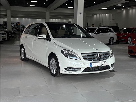 Mercedes-Benz B180