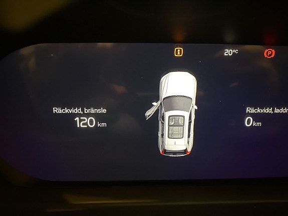 Volvo XC60 11 of 15
