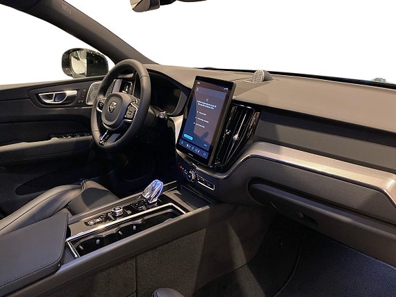 Volvo XC60 4 of 15