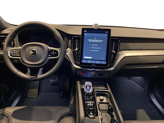 Volvo XC60 5 of 15