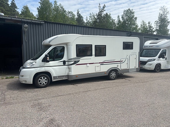 Adria Coral 660 SL Långbädd / Solcell / 2957 kr/mån