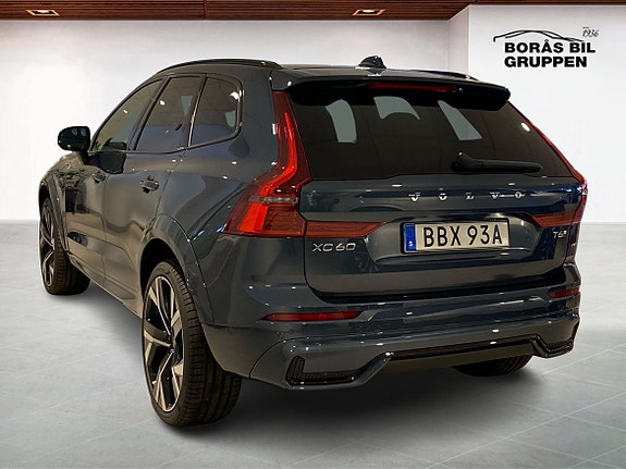 Volvo XC60 2 of 14