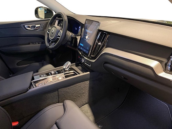 Volvo XC60 4 of 14