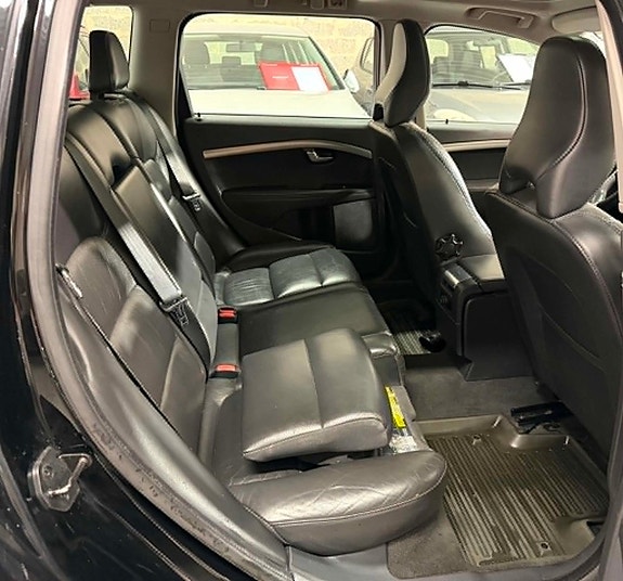 Volvo V70 18 of 26