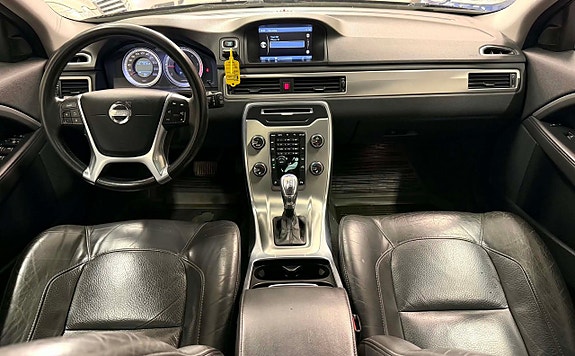 Volvo V70 14 of 26