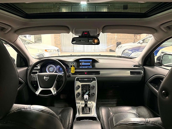Volvo V70 22 of 26