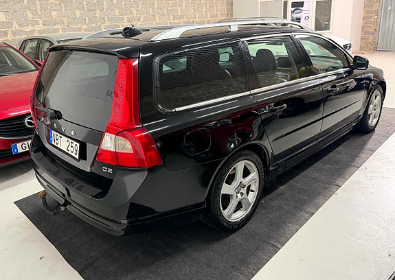 Volvo V70 6 of 26