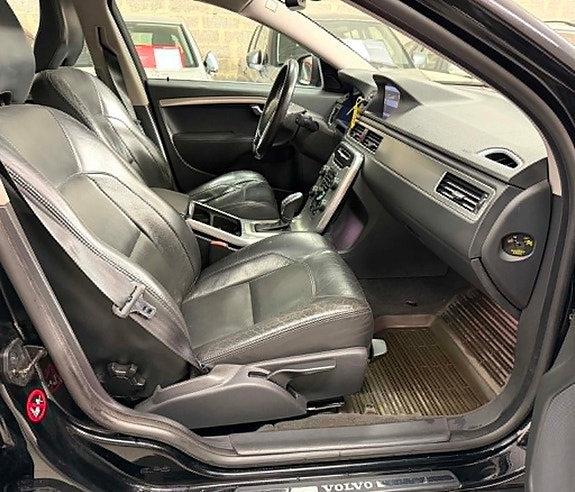 Volvo V70 13 of 26