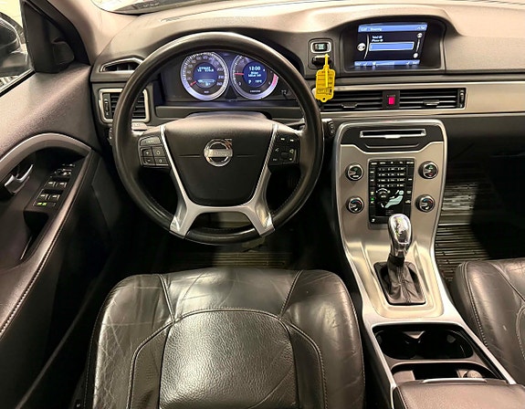 Volvo V70 15 of 26
