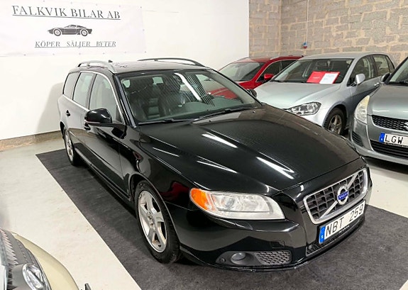 Volvo V70 3 of 26