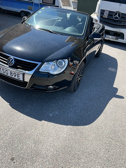 Volkswagen Eos 4 of 5