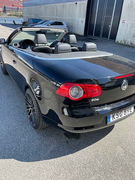 Volkswagen Eos 3 of 5