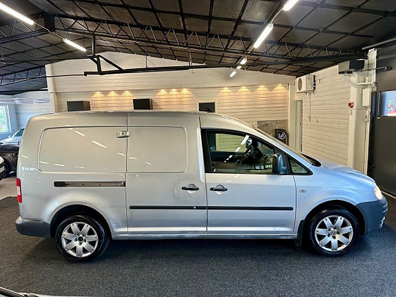 Volkswagen Caddy Maxi 2 of 5