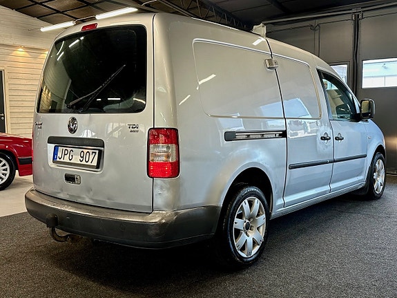 Volkswagen Caddy Maxi 3 of 5