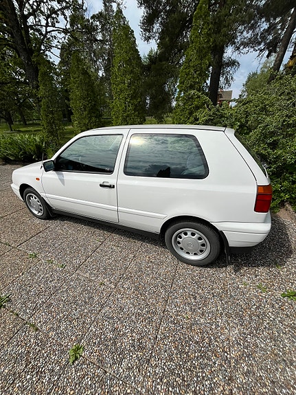 Volkswagen Golf III 4 of 5